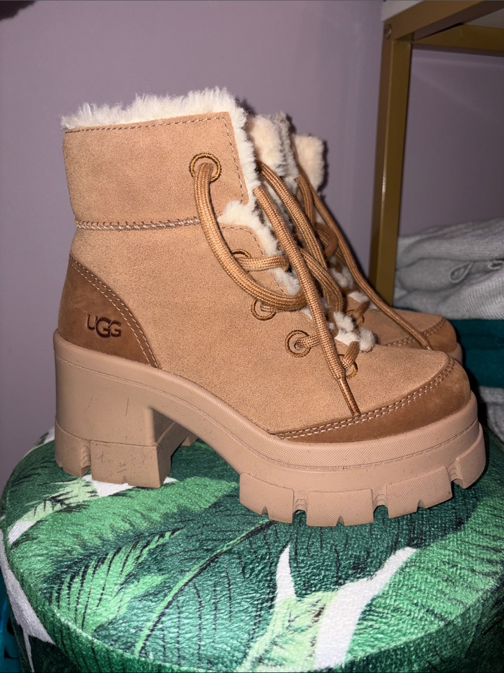 UGG Tan Suede Shearling Lace-Up Lug Heel Boot 36.5